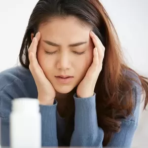 よくある頭痛の種類とその原因は？基本的な対処法についても解説！のサムネイル